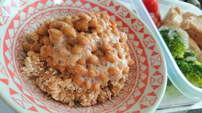 小杉食品さんの納豆「つゆだく、黒豆、DC-15納豆菌」を実食！ | にゃんぴのレビュー日記